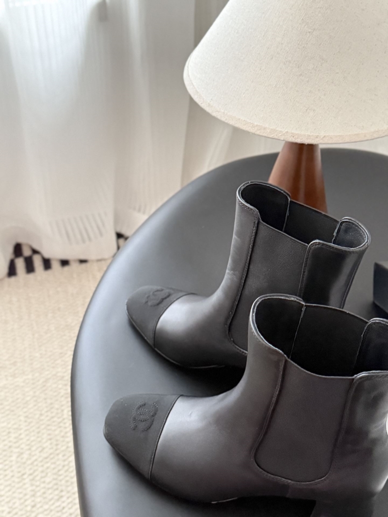 Ch**el boots